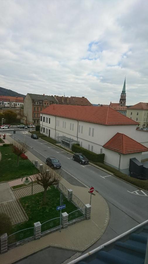 Ferienwohnung Und Apartment Loebau, Stadt- Und Messenah Exterior foto